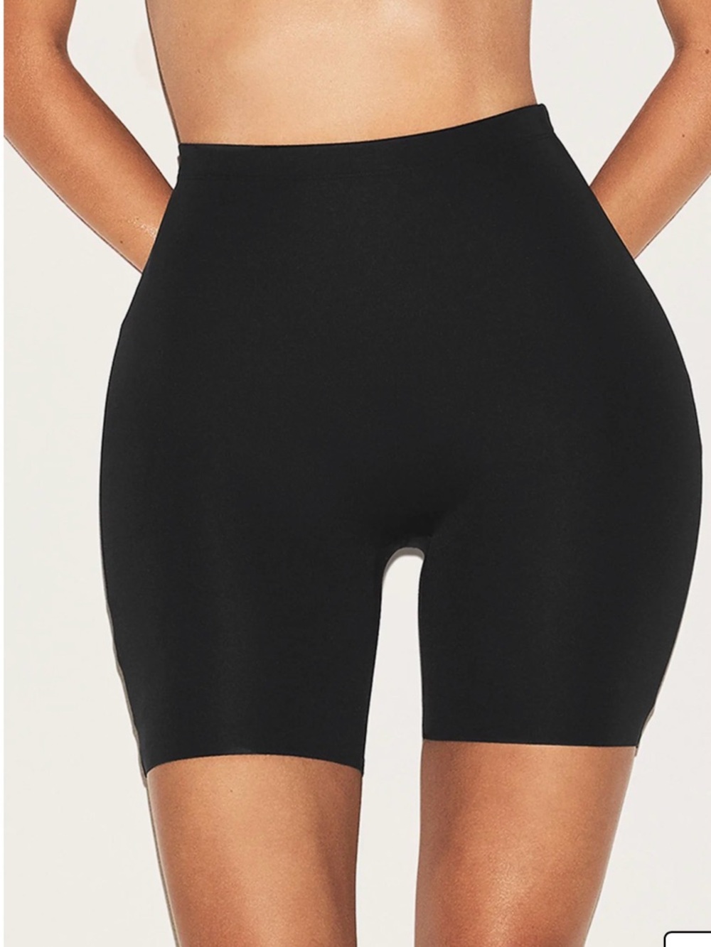 SKIMS Hip Enhancing Mid Thigh Padded Shorts